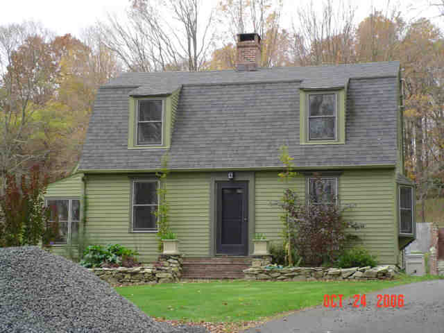 Building photograph for 20 CURTIS RD